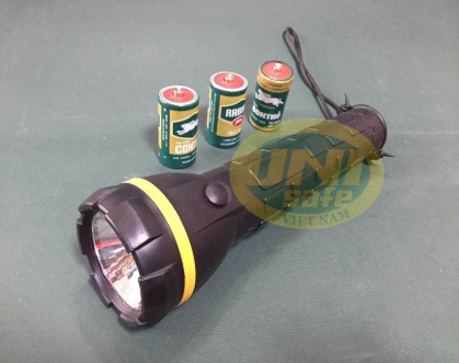 Đèn pin siêu sáng