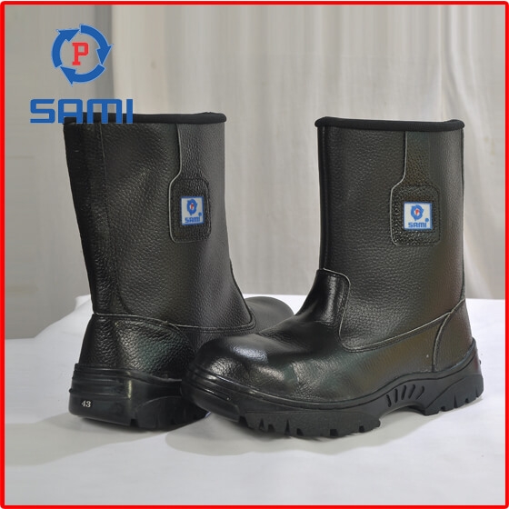 Ủng mũi sắt Sami màu đen