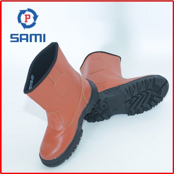 Ủng mũi sắt Sami màu nâu